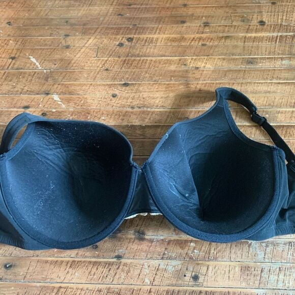 Cacique lightly lined full coverage 42G black bra - Picture 2 of 3